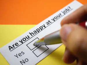 كل عمل له ايجابياته وسلبياته وأيامه الجيدة وتلك المرّة، لذا فلتكن توقعاتك واقعية