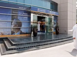 تتضمن تلك العروض اشتراطات ميسّرة، مثل خفض الحد الأدنى المطلوب للراتب إلى 5000 درهم، وعدم اشتراط تحويل الراتب، أو توفير كشف حساب مصرفي معتمد عن الشهور السابقة، فضلاً عن الحصول على الموافقة على القرض الذي يصل إلى 200 ألف درهم خلال يومين فقط