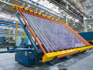 دول الخليج تستثمر 2.4 مليار دولار في صناعة الزجاج