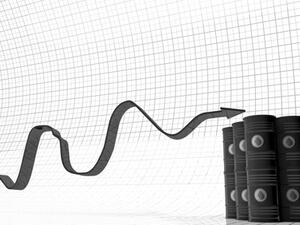 عززت أسعار النفط اليوم المكاسب التي حققتها في الجلسة السابقة بدعم من تعثر إمدادات النفط الليبية