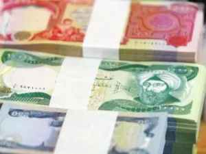 قرض كبير من صندوق النقد للعراق سيأتي بشروط مثل خطوات من بغداد لخفض دعم اسعار الطاقة وإصلاح المشاريع المملوكة للدولة وهى خطوات قد تكون صعبة على الصعيد السياسي