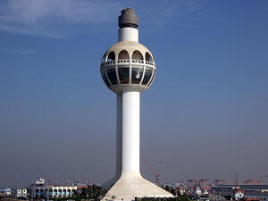 يهدف المشروع في زيادة الطاقة الاستيعابية لميناء جدة الإسلامي بما يعادل 45 في المائة لتصل إلى سبعة ملايين حاوية قياسية لينافس بذلك الموانئ العالمية