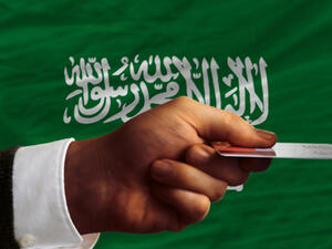 قدمت الشركات الوهمية في السعودية عدداً من المغريات 