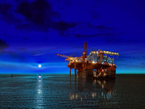 قبرص المقسمة إلى شطرين منذ عام 1974، بحاجة إلى إيجاد مزيد من الغاز لتصبح قادرة على بناء محطة للغاز الطبيعي المسال، ما سيسمح لها بالتصدير بحرا إلى أوروبا أو آسيا