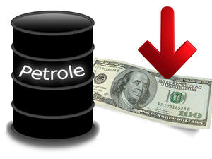 انخفاض السعر يرجع إلى العوامل الأساسية للعرض والطلب وليس لأي سياسات غير اقتصادية