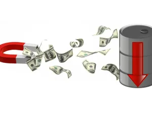 خسر النفط أكثر من 70% من قيمته منذ يونيو 2014 عندما كان سعر البرميل يقارب 100 دولار