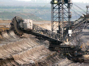 انخفاض إنتاج النفط الصخري من السبعة حقول الرئيسية في الولايات المتحدة بمقدار 30 ألف برميل يومياً إلى 4.429 مليون برميل يومياً خلال نوفمبر/تشرين الثاني مقارنة بأكتوبر/تشرين الأول