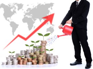 مع تخطيطك للمشروع و تحديد التفاصيل الفكرية الخاصة به ، عليك أن تنتقل مباشرة للإجابة عن السؤال الثالي و هو : كم من المال أحتاجه لتنفيذ المشروع على أرض الواقع ؟