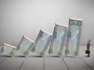 الآثار السلبية لانخفاض النفط محدودة للغاية على الاقتصاد الوطني نتيجة لسياسات التنوع الاقتصادي، وهو ما ظهر جلياً في اعتماد ميزانية بدون عجز لعام 2016