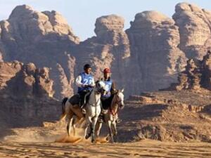 يرى نزّال في الواقع السياسي والسياحي عناوين مقلقة، تحتاج الى حالة خاصة