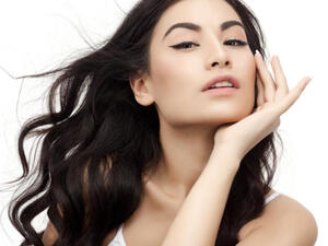 من أهم الزيوت الآسيوية للمحافظة على الشباب هو زيت الحلبة
