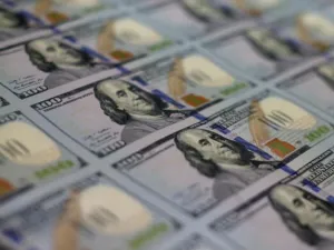 تونس استقلبت تعهدات تمويل بقيمة 14.8 مليار دولار للاستثمار بها 