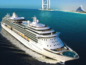تطور صناعة السياحة البحرية في العالم، يفرض على دول الخليج بذل المزيد من الجهود لتعزيز التعاون، وتبادل الخبرات بهدف تطوير القطاع