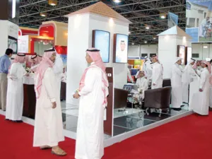 يوجد في السعودية أكثر من 600 منشأة مهيأة للمعارض والمؤتمرات والاجتماعات، وأكثر من 1200 منظم معارض ومؤتمرات مرخص من وزارة التجارة والصناعة (الشرق الأوسط)