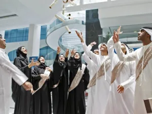 في دبي يختار 70% من الطلاب دراسة إدارة الأعمال أو الموضوعات المتصلة بالأعمال التجارية (سينيار)