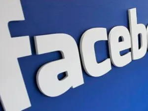  فيسبوك كان قد أطلق في أكتوبر الماضي خاصية ماركت بليس حتى يسمح للمستخدمين ببيع وشراء ما يريدون محليا في إطار سعي الموقع لاختبار سبل جديدة تزيد من جاذبيته