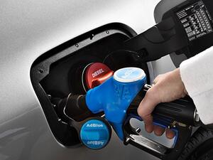 السعودية استوردت خلال الأشهر التسعة الأولى من العام 2016 نحو 316.2 ألف طن من الوقود "بنزين وديزل" بنمو نسبته نحو 52 في المئة