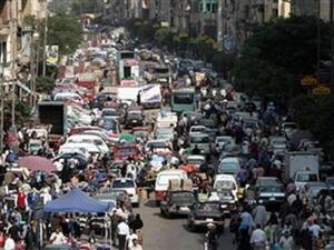 على الرغم من نفي الإخوة ساويرس ما يتردد عن سحب استثماراتهم من مصر إلا أن هناك صفقات ومؤشرات تؤكد تحول وجهة هذه الاستثمارات إلى خارج مصر