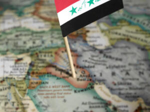 تحركت إحدى الناقلات النفطية إلى المنصة رقم 2 وستباشر بأعمال التحميل بعد إتمام الإجراءات الامنية والتفتيشية وستكون طاقة التحميل بمعدل 750 ألف برميل في اليوم
