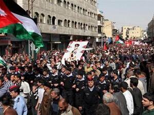 ان الحملة تشمل المطالبة بتعديل قانون العمل الأردني لينسجم مع المعايير الدولية