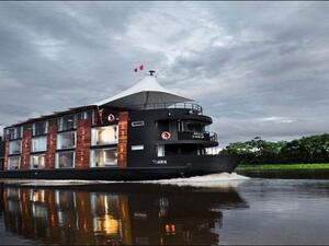 المشروع الجديد الذي يمثل فندقاً عائماً من مستوى الخمس نجوم، تم فيه مراعاة كافة المعايير والمواصفات العالمية فى مثل هذا النوع من النشاط الفندقى