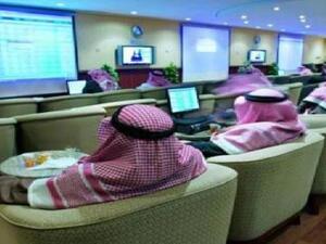 انخفضت أربع بورصات خليجية بقيادة سوق دبي المالي