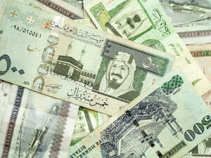 توقعت جدوى للاستثمار ان تعود الحكومة الى سوق الدين لاول مرة منذ نحو 15 عاما رغم احتياطاتها الهائلة
