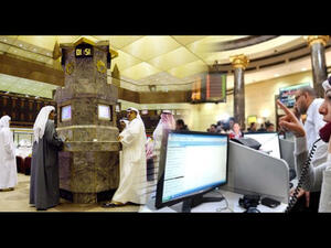 البورصة المصرية في ارتفاع رغم الاضطرابات والبورصات الخليجية في تباين 
