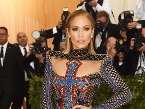 جينيفر لوبيز في حفلا ميت غالا 2018