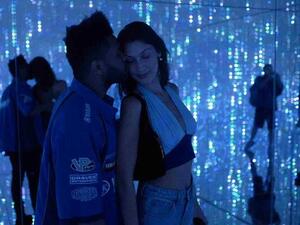 بيلا حديد وذا ويكند