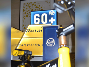 A group of bicycles were displayed on stands and converted as power generator in order to light up a miniature model of the hotel demonstrated at the Oryx Rotana’s lobby specially designed and constructed for the occasion. 