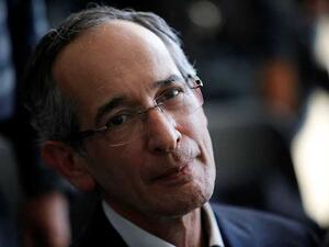  ألفارو كولوم
