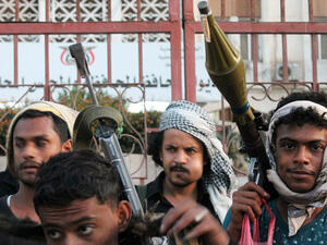 Fighters loyal to exiled Yemeni President Hadi said Thursday they had full control of Aden, despite Houthi claims to the contrary.  