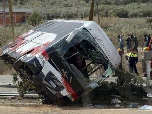 مقتل 13 طالباً وإصابة 43 في حادث مروري بشمال شرق إسبانيا