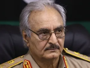فورين بوليسي: حفتر وحلفاءه يهددون مستقبل ليبيا
