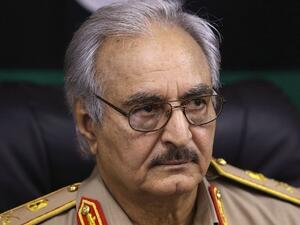 حفتر يتهم تركيا وقطر بدعم الإرهاب بليبيا
