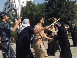 اعتقلت سلطات حماس ناشطا انتقد حماس بسبب "عدم حمايتها شخصا يعاني من إعاقة"