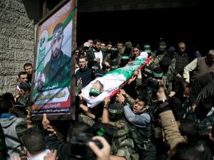 تشييع عنصر من حماس قضى بانهيار نفق
