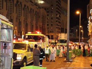 جرى إجلاء نزلاء الفندق الذين يبلغ عددهم 570 معتمراً من جنسيات مختلفة 