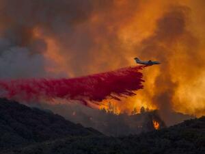 كاليفورنيا تصارع أكبر حرائق في تاريخها وترامب يعد بالمساعدة-