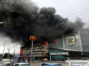  سبب الحريق غير معروف ولكن تحقيقاً بدأ لمعرفة السبب 