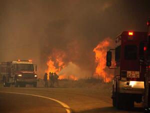 مقتل 15 على الأقل في حريق بسوق في نيروبي

