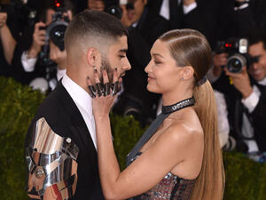 جيجي حديد وزين مالك