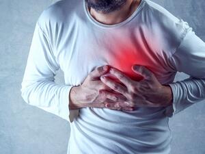 The study found that people who work 55 or more hours a week are 40 percent more likely to develop heart problems. (Shutterstock) The study found that people who work 55 or more hours a week are 40 percent more likely to develop heart problems. (Shutterstock)