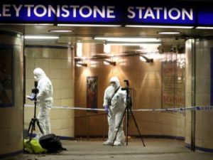 طعن ثلاثة اشخاص في مترو لندن في هجوم "ارهابي"