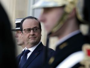 أولاند يندد في سيول بخطأ ترامب "المزدودج" بشأن ايران