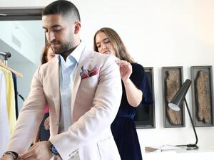 فندق في دبي يوفر ملابس فاخرة لزواره من الرجال