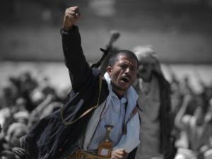  33 شخصا قتلوا وجرح العشرات في محافظة عمران جراء قصف للتحالف