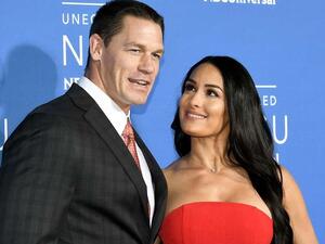 جون سينا ونيكي بيلا