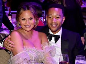 جون ليجند وكريسي تيغان